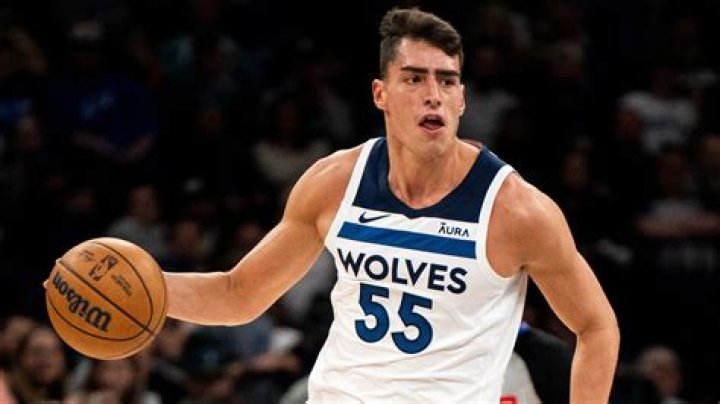 Timberwolves Luka Garza Stats, Contract, Salary, Net Worth, Girlfriend, Parents, Family, Height, Ins