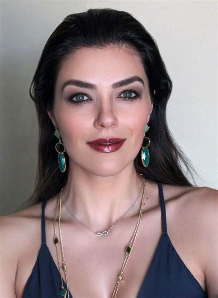 Adrianne Curry: Unveiling The Multifaceted Icon