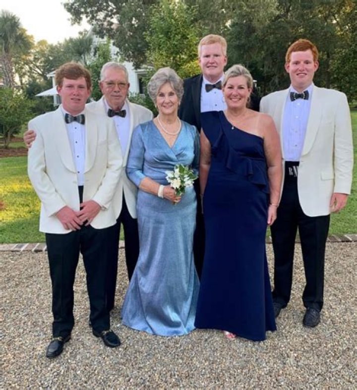 Brandi Marshall Wiki, Age, Net Worth, Husband, Kids, Height and More