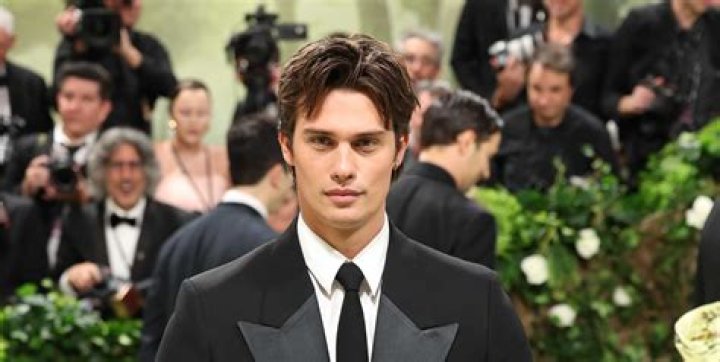 Is Nicholas Galitzine Bisexual Or Queer