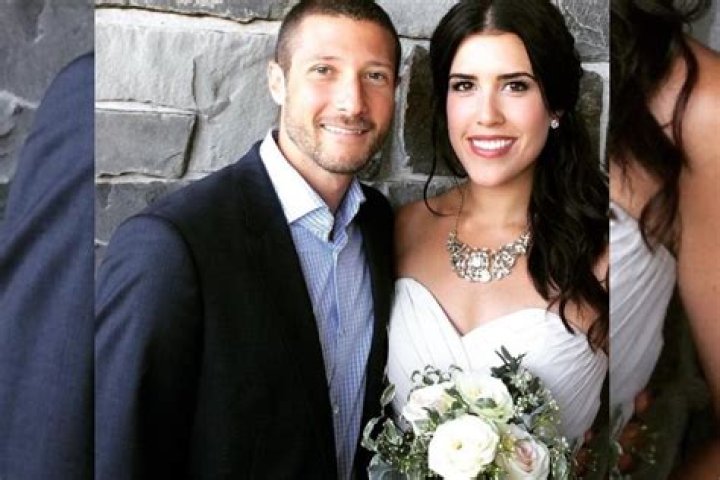 Kims Convenience Star Nicole Powers Husband, Or Is She In A Relationship With Her Boyfriend? |