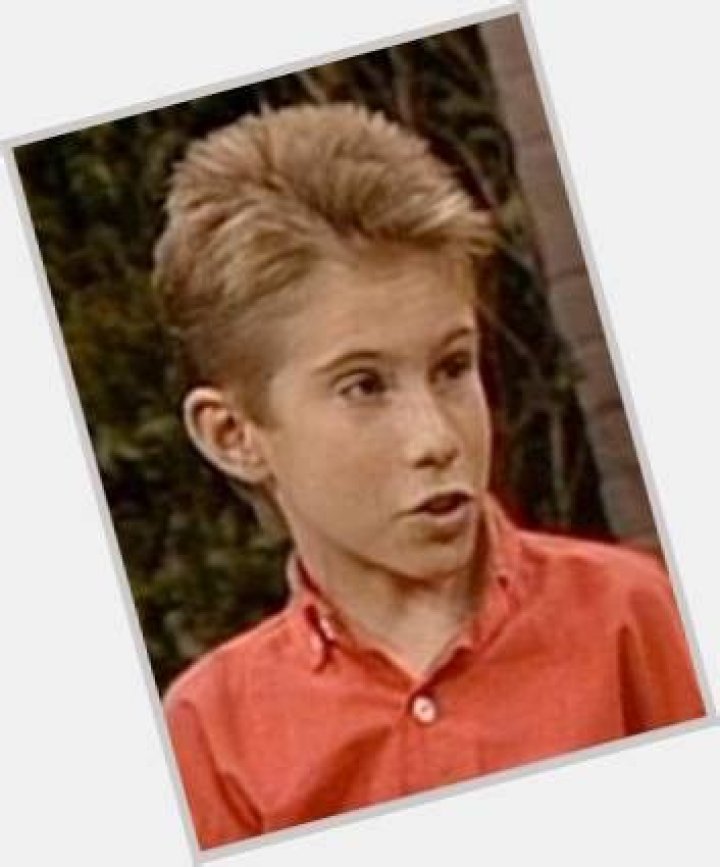 Kristopher Kent Hill Biography, Age, Height, Wife, Net Worth, Family