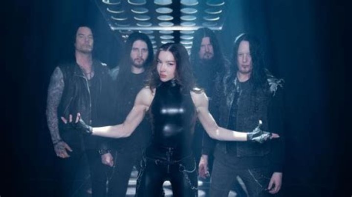 Uncover The Secrets Behind Lauren Hart's Rise To Stardom At Any Age