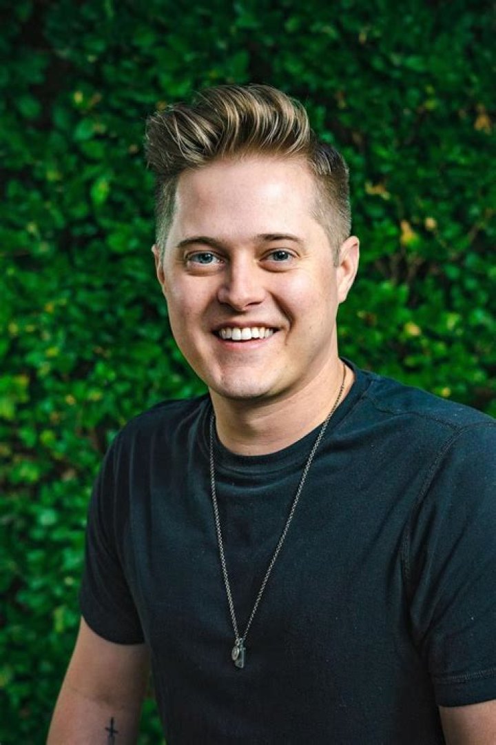 Unveiling Lucas Grabeel: A Multifaceted Star's Journey