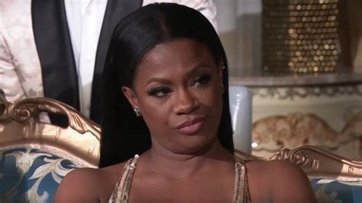 The Sad Tragic Life Of Kandi Burruss ·