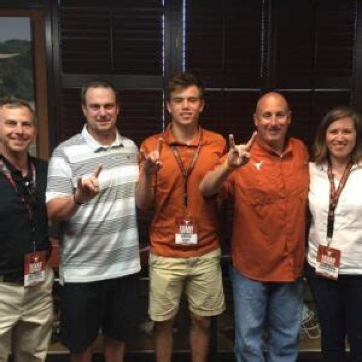 Who Are Cameron Dicker Parents | Meet Kelly And Rachel Dicker | Family And Ethnicity